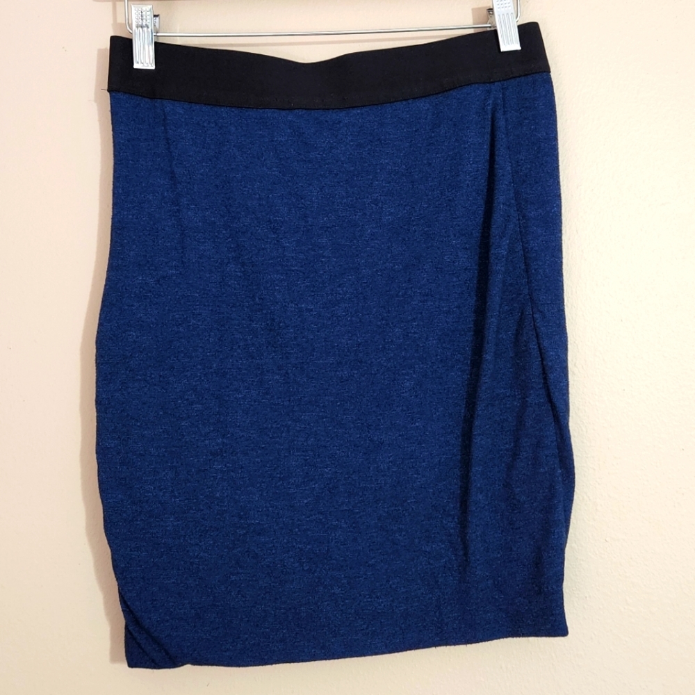 Express Rouched Skirt - Picture 3 of 5